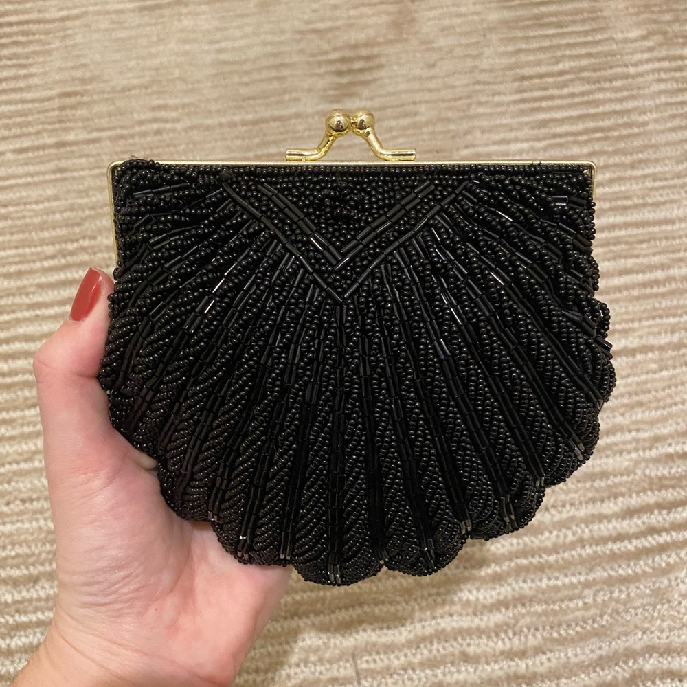 Black Beaded Shell-Shaped Evening Bag